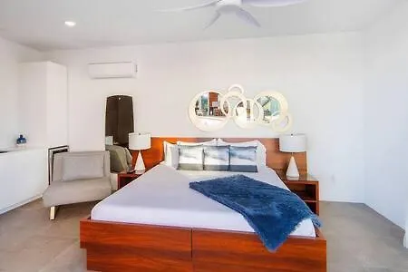 Beachside 3 Bedroom Villa With Pool And Resort Amenities - White Villas - V4 Long Bay